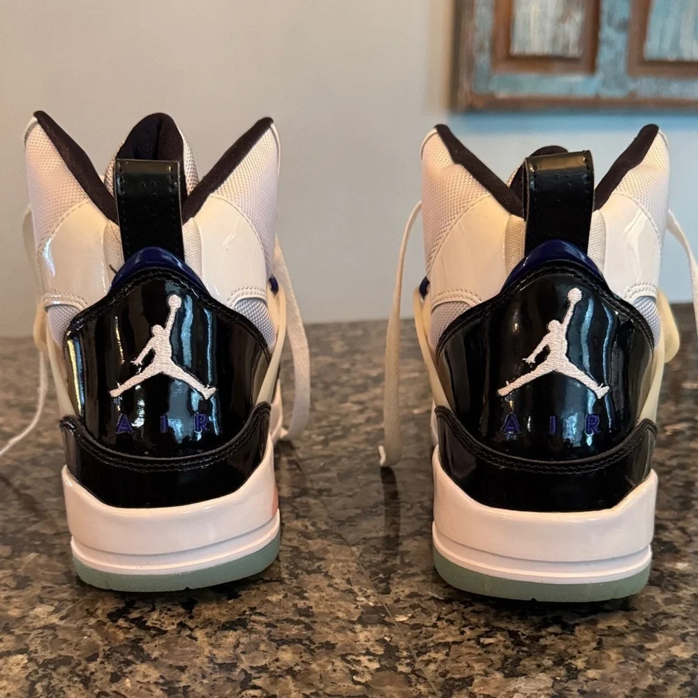 Jordan Men’s Black and White High-Top flight 45 Sneakers 8